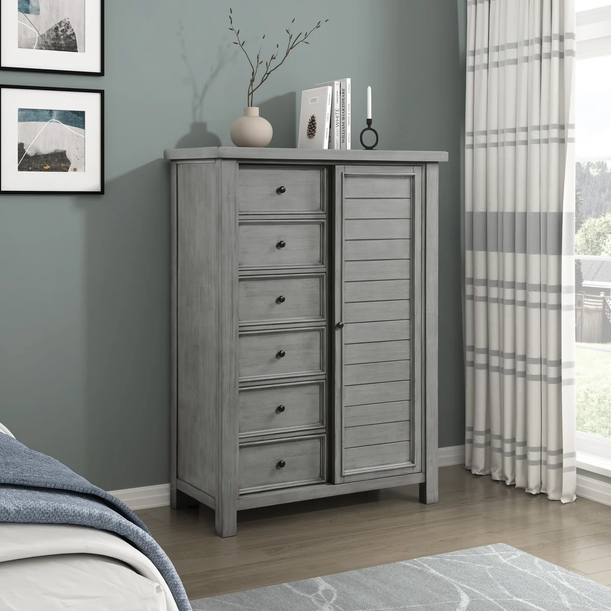 Logandale Bedroom Set photo 4
