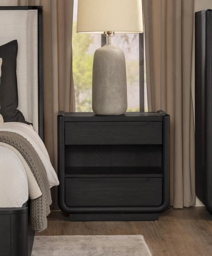 Leandro Bedroom Set photo 5