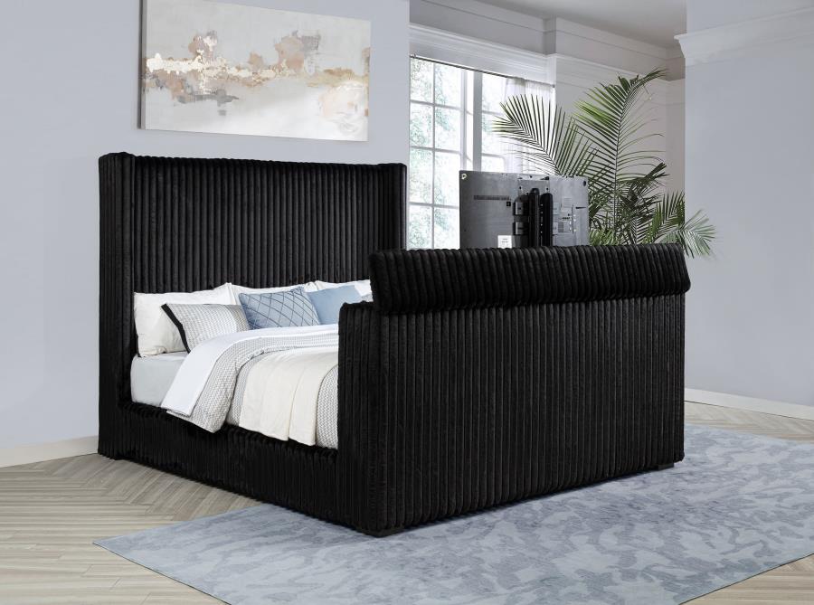Centergrove Bed Frame photo 2