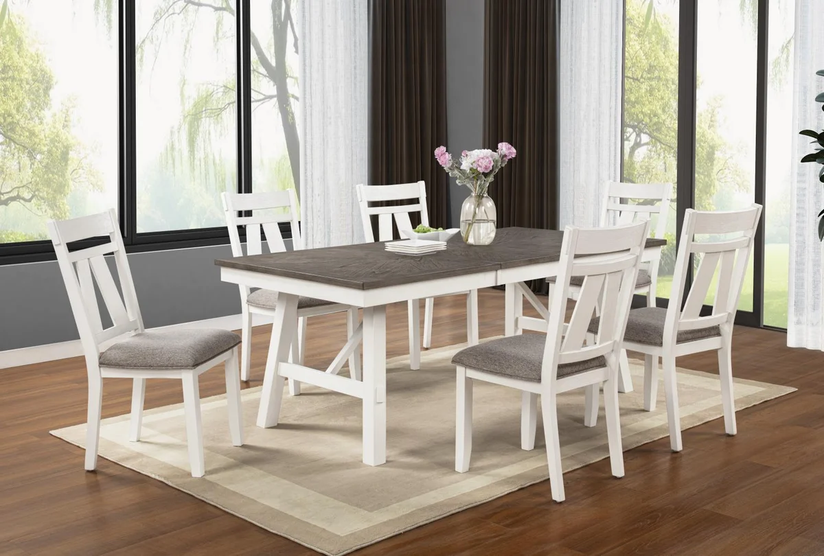 Lindsy Dining Set photo 3