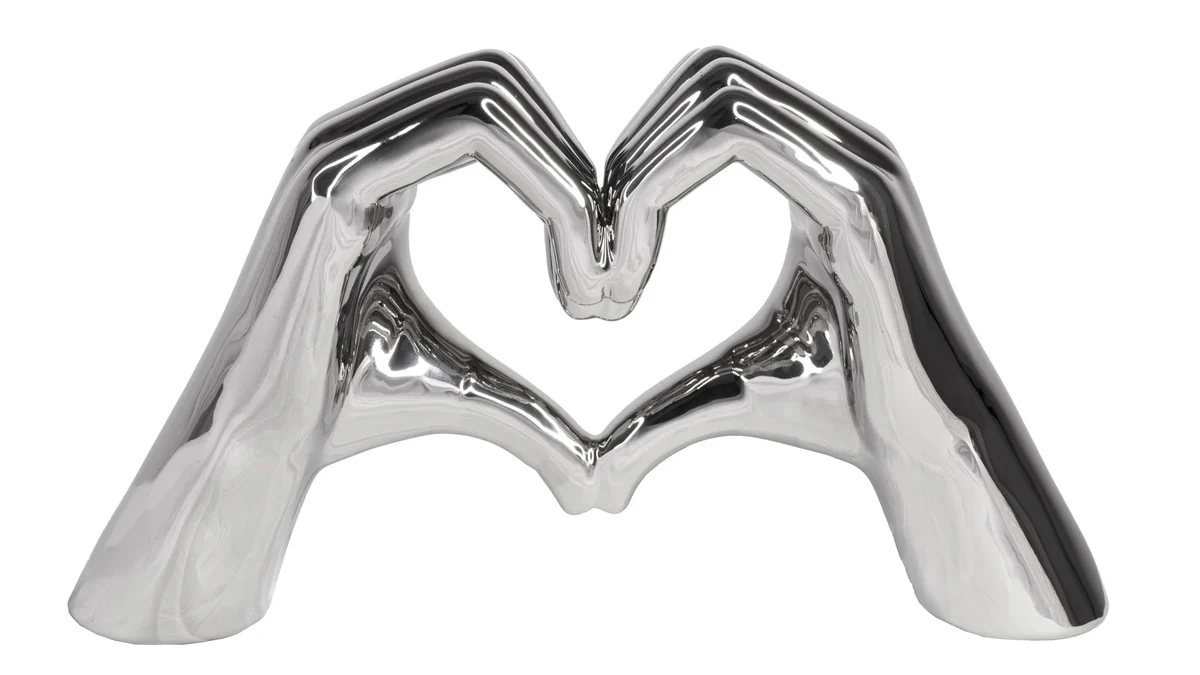 Heart Shaped Hands Sculpture photo 2