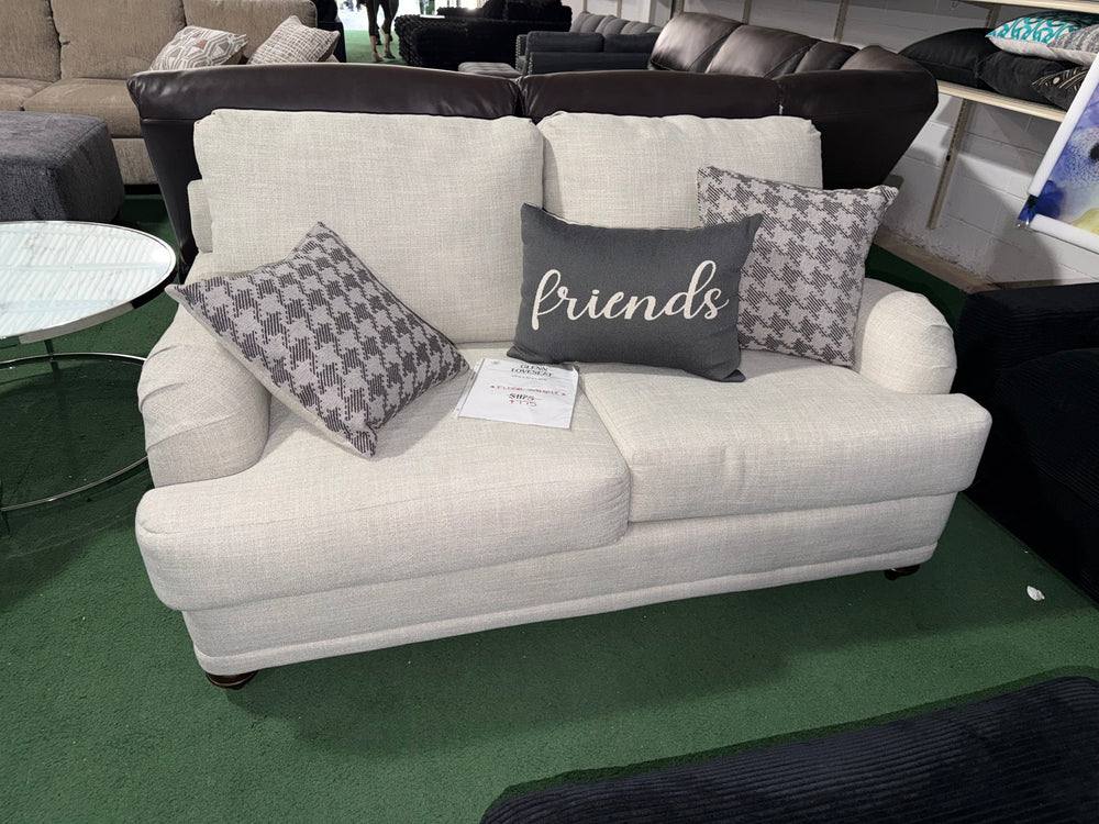 Glen Loveseat